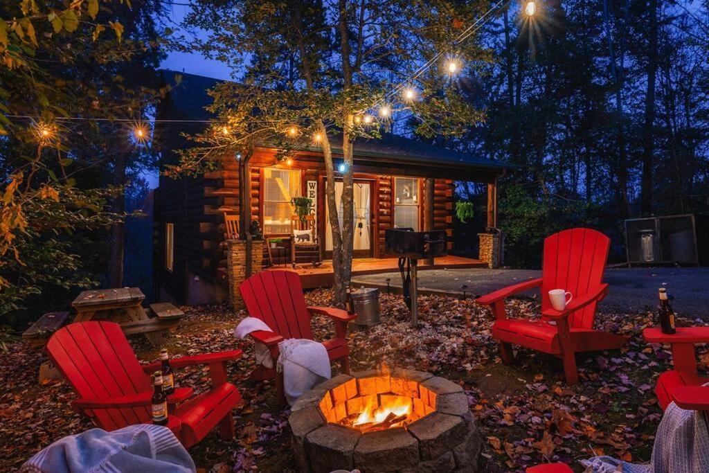 Honeymoon View, Firepit, Hottub, 2 Master Ensuites Sevierville Exterior photo