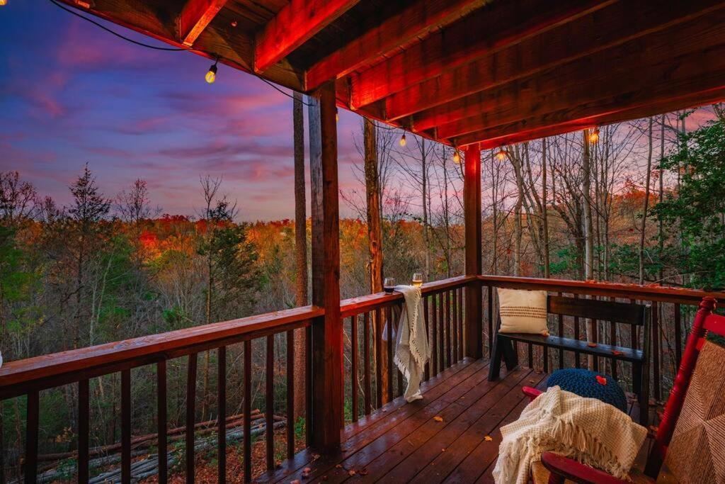 Honeymoon View, Firepit, Hottub, 2 Master Ensuites Sevierville Exterior photo