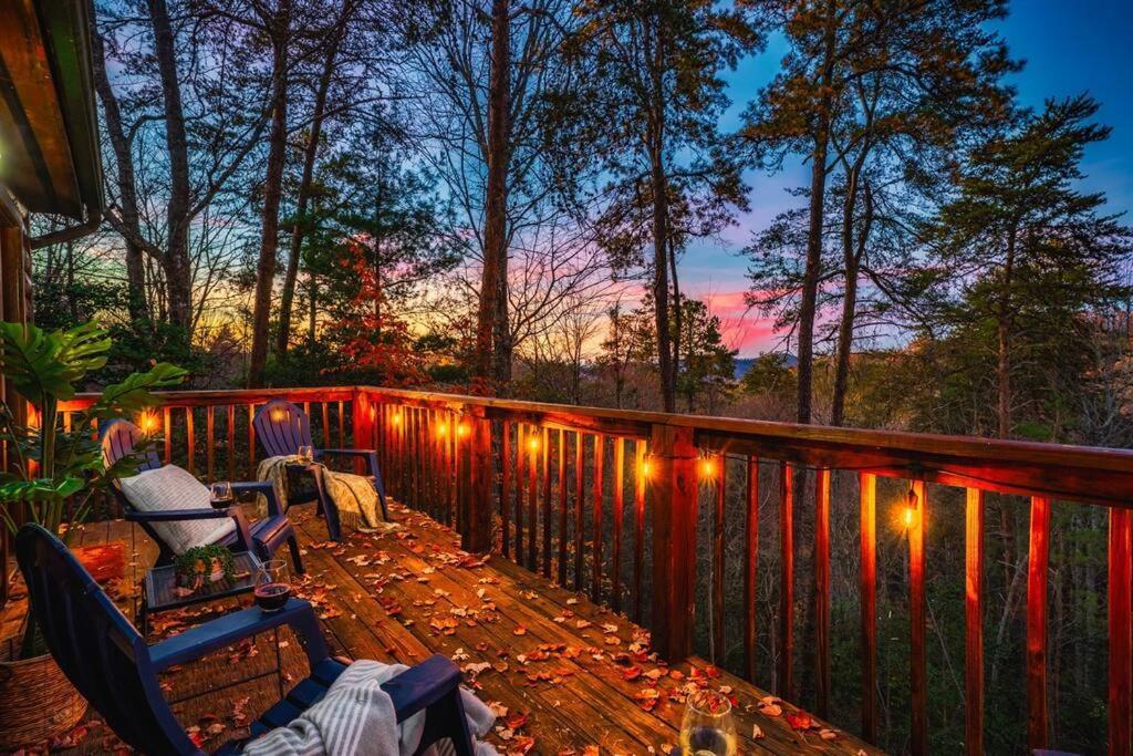 Honeymoon View, Firepit, Hottub, 2 Master Ensuites Sevierville Exterior photo