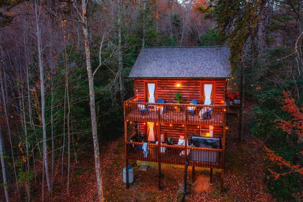 Honeymoon View, Firepit, Hottub, 2 Master Ensuites Sevierville Exterior photo